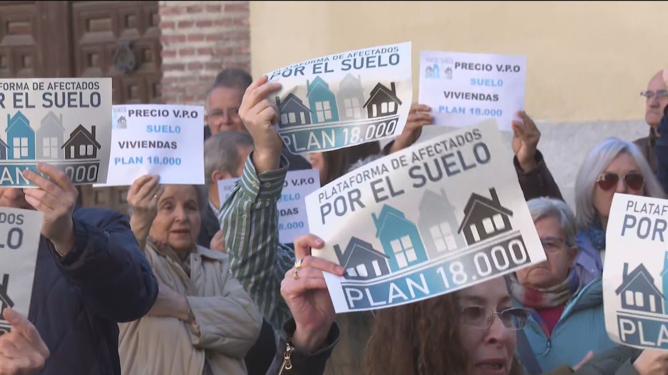 Protestas de afectados por la venta de suelo del Plan 18.000