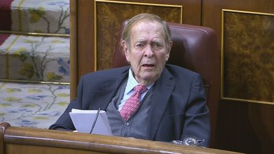 Tamames pone a la venta su discurso de la moción de censura