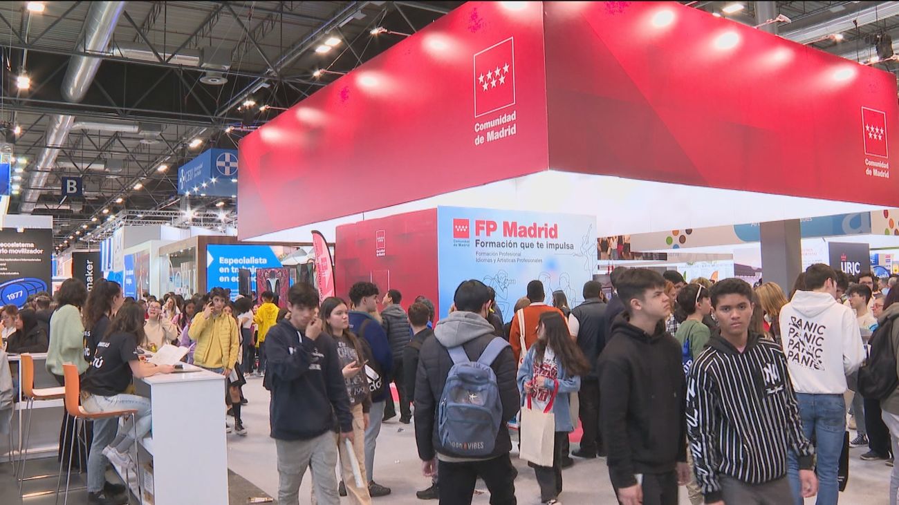 Aula 2023 se inaugura en Ifema para orientar a estudiantes con dudas sobre su futuro