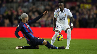 LaLiga denuncia los "intolerables" insultos racistas a Vinicius en el Camp Nou