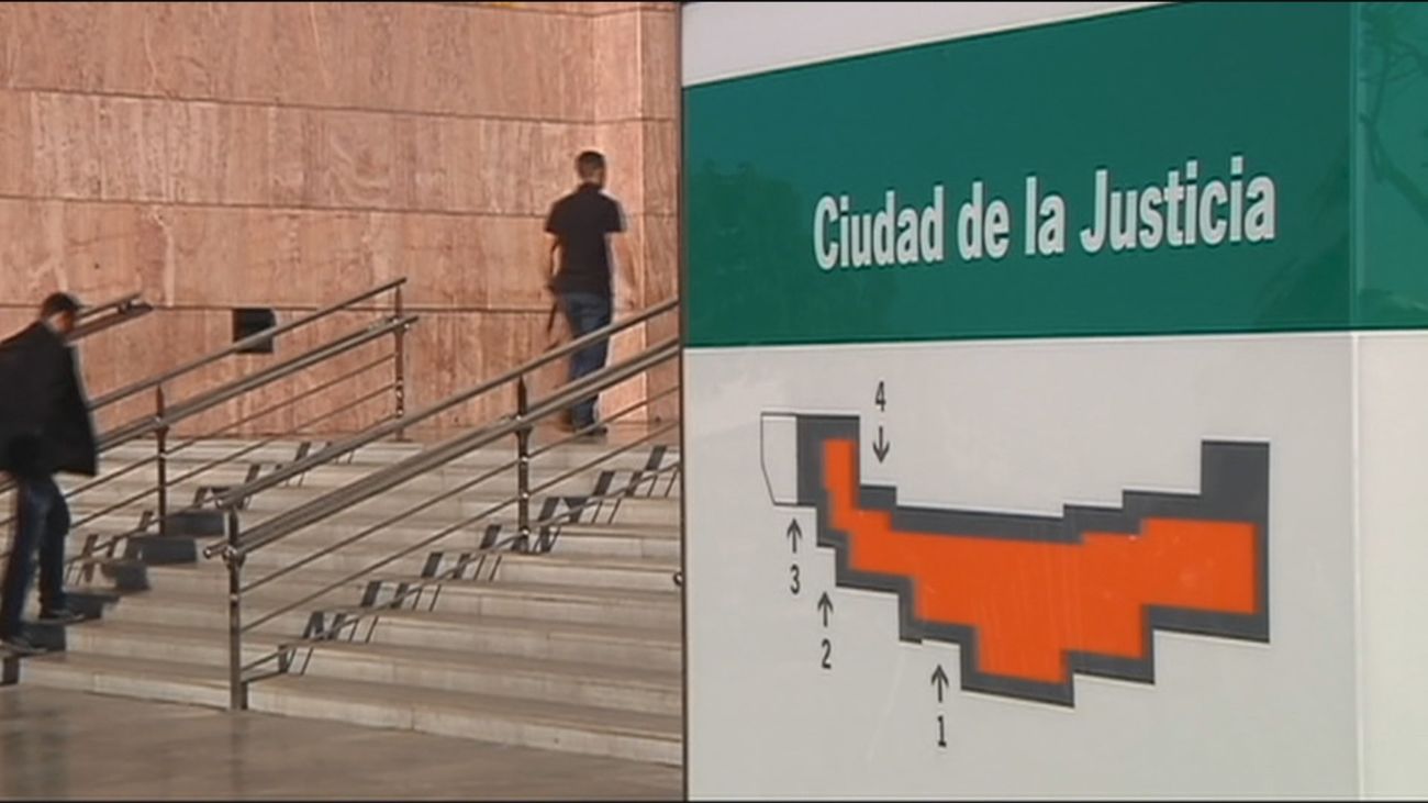 El hombre condenado por abusar de su hermanastra en Ronda cambia de sexo para entrar en prisión