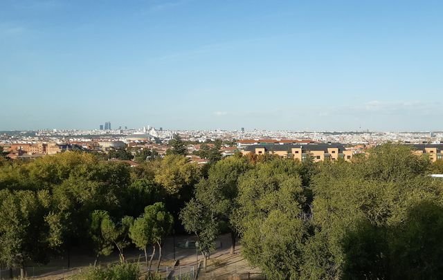 Vista desde la Biblioteca Pública Luis Rosales de Carabanchel / P.O.