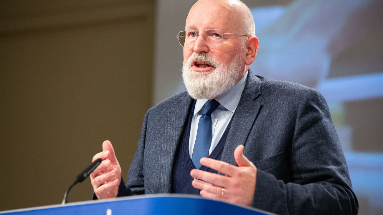 La UE acuerda con Alemania levantar el veto a la prohibición de motores de combustión en 2035