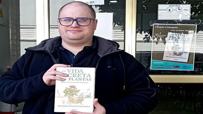 Eduardo Bazo, autor de 'La vida secreta de las plantas': "En el mundo de las plantas no existen afrodisiacos"