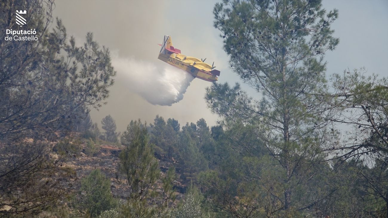 Continúa descontrolado el incendio de Castellón, que ya ha quemado 4.500 hectáreas