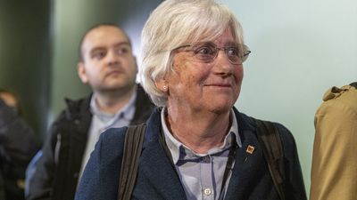 Almeida reprocha a Sánchez permitir a "la delincuente" Ponsatí "reírse de los españoles"