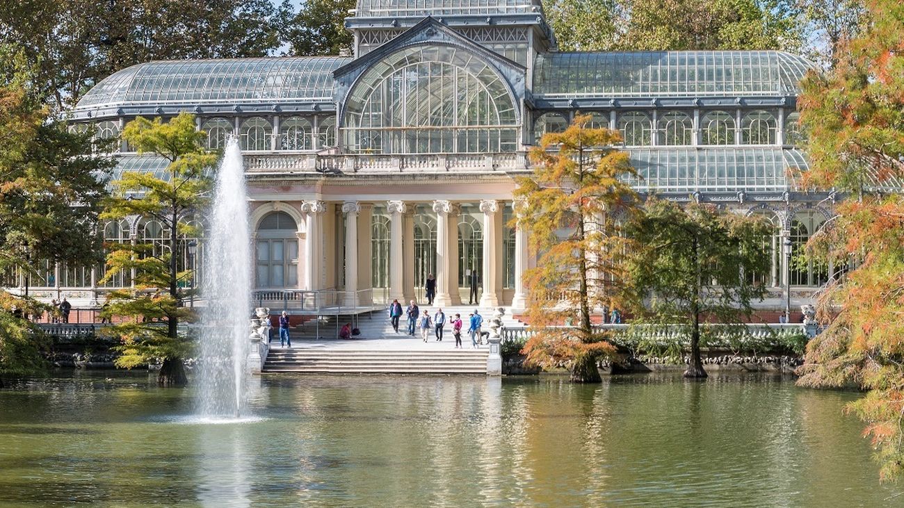 El Palacio de Cristal de El Retiro, invernadero, sede de las Cortes y sala del Museo Reina Sofía