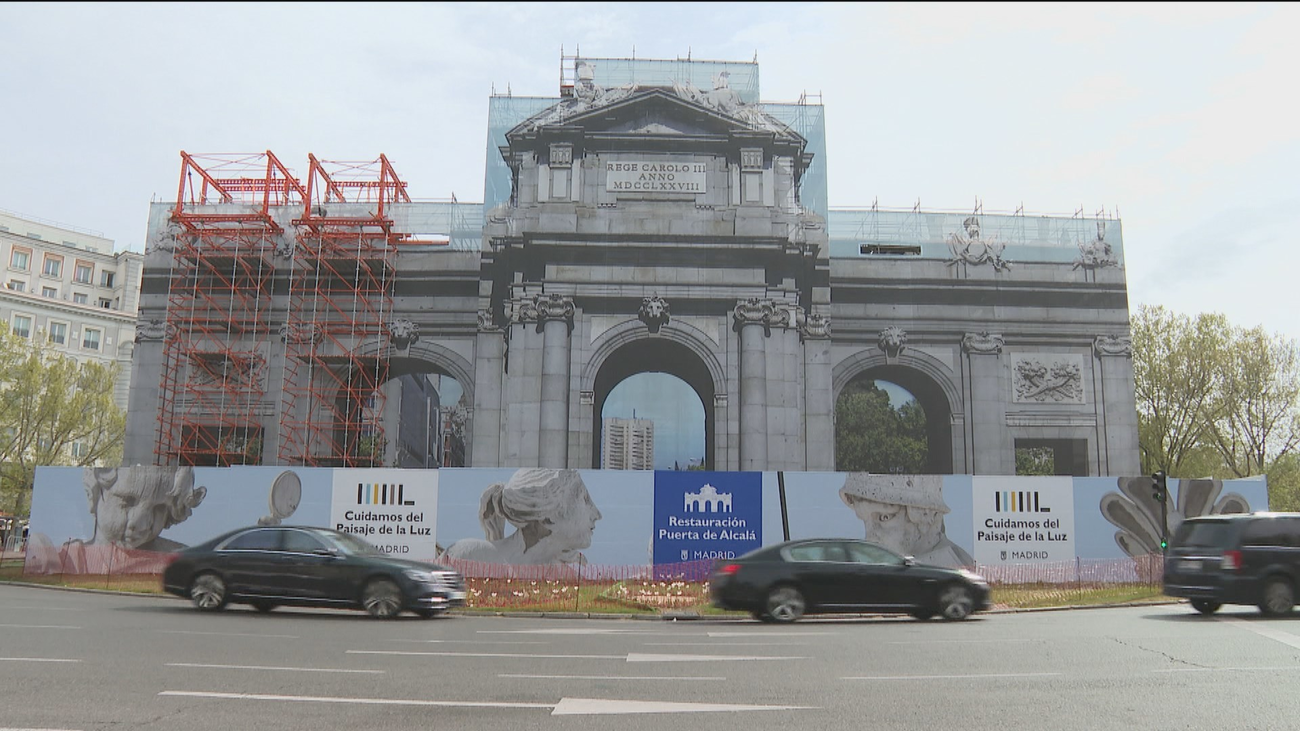 Regresan las visitas a las obras de restauración de la Puerta de Alcalá