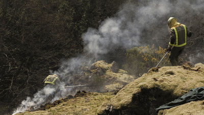 Extinguido el fuego de Baleira, en Lugo,  que ha arrasado 1.400 hectáreas