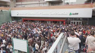 Caos en la Estación de Chamartín: "Estupendo comienzo de vacaciones"