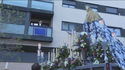 Vallecas vive las primeras procesiones del Viernes de Dolores