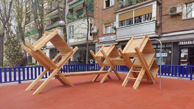 Villaverde estrena las renovadas plazas de Ágata y Mayor