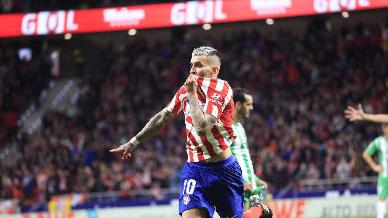 Correa desata al Atlético frente al Betis: 1-0