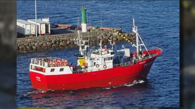 Dos muertos y un desaparecido tras naufragar un pesquero frente a la costa de Cantabria