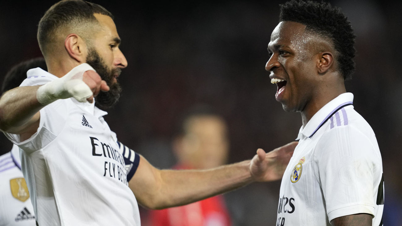 El Real Madrid disputará la final de la Copa del Rey tras arrollar 0-4 al Barça