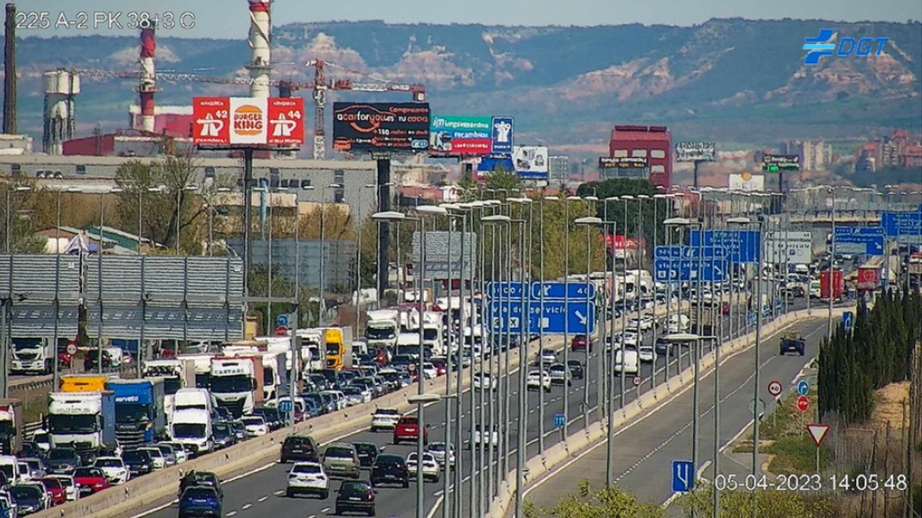 Arranca la operación Semana Santa con retenciones en las salidas de Madrid