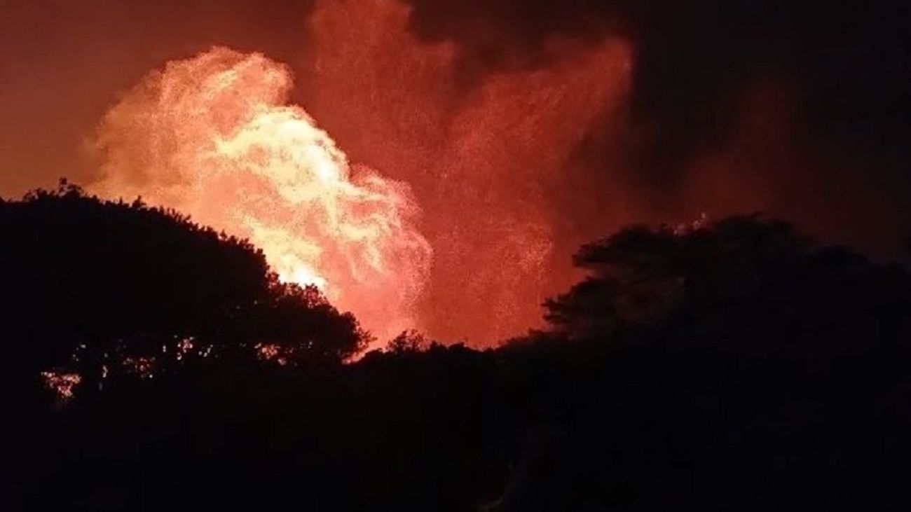 El incendio de Tarifa afecta ya a 50 hectáreas y sigue activo en nivel 1