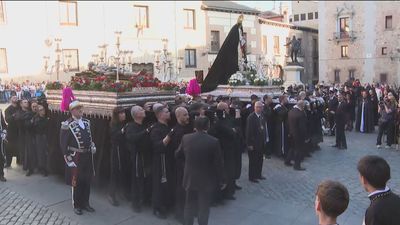 La Soledad cierra las procesiones de Semana Santa en Madrid