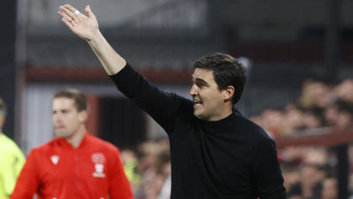 Iraola: "El árbitro del partido está empezando a ser el del VAR"