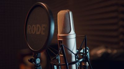 Actores de doblaje denuncian que pierden trabajos por el uso de voces de inteligencia artificial