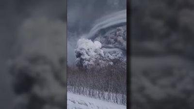 Un volcán en Rusia entra en erupción y provoca una de las nubes de cenizas más grande jamás vista