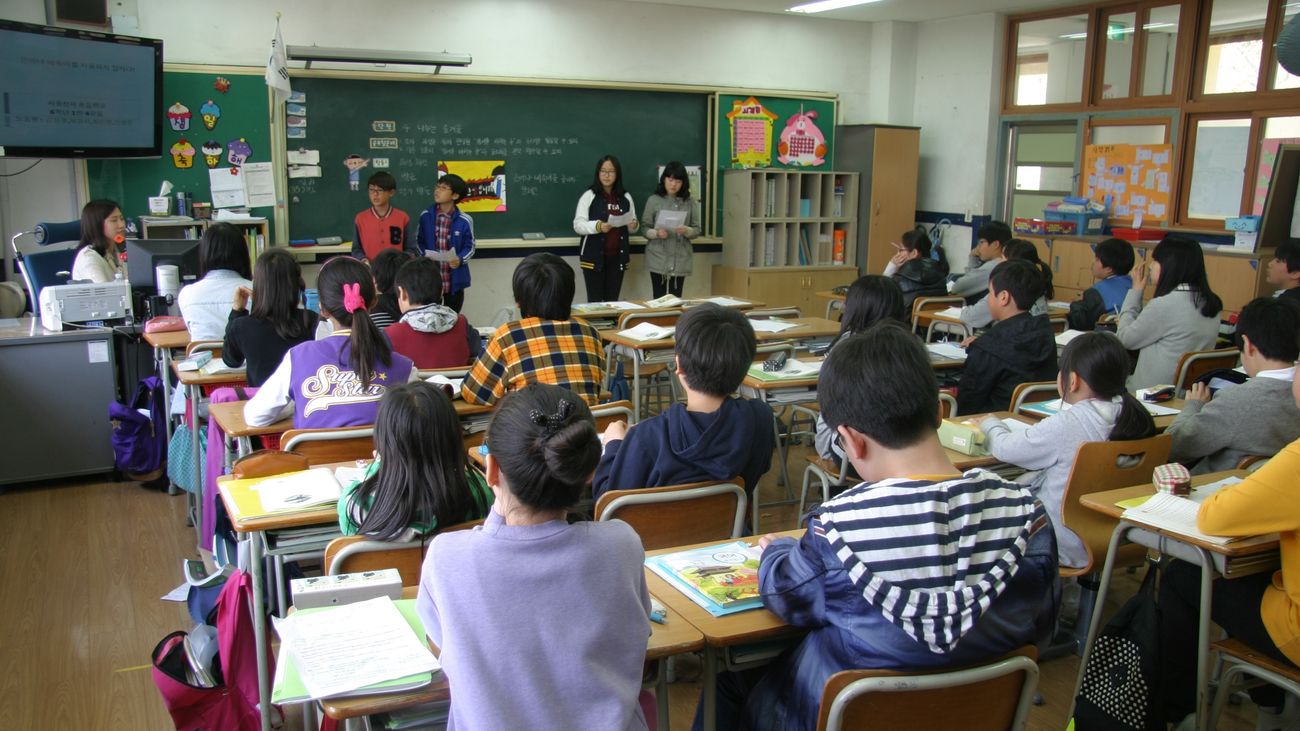 Niños en una clase escolar