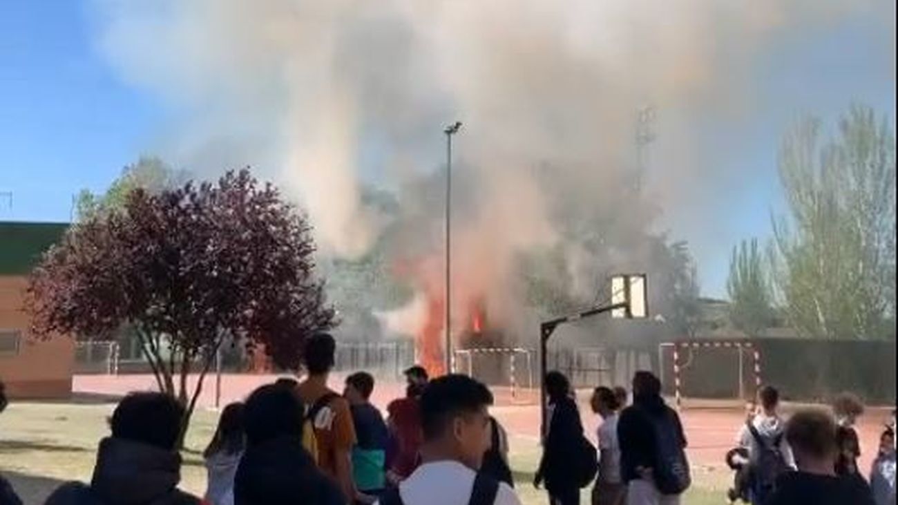 Susto en Algete por un incendio que provocó una intensa columna de humo