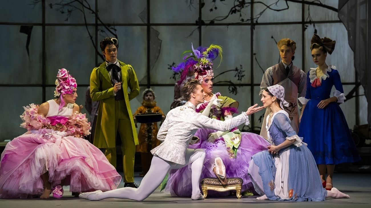 Escena de 'La Cenicienta' Frederick Ashton del Royal Ballet