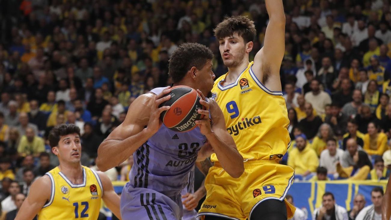 Tavares ante el Maccabi