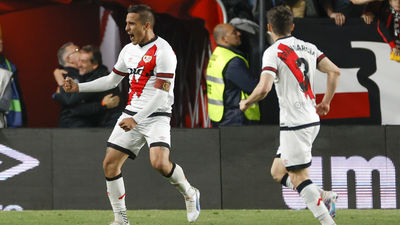 El Rayo Vallecano frena la euforia de Osasuna y se impulsa hacia la permanencia tras ganar 2-1