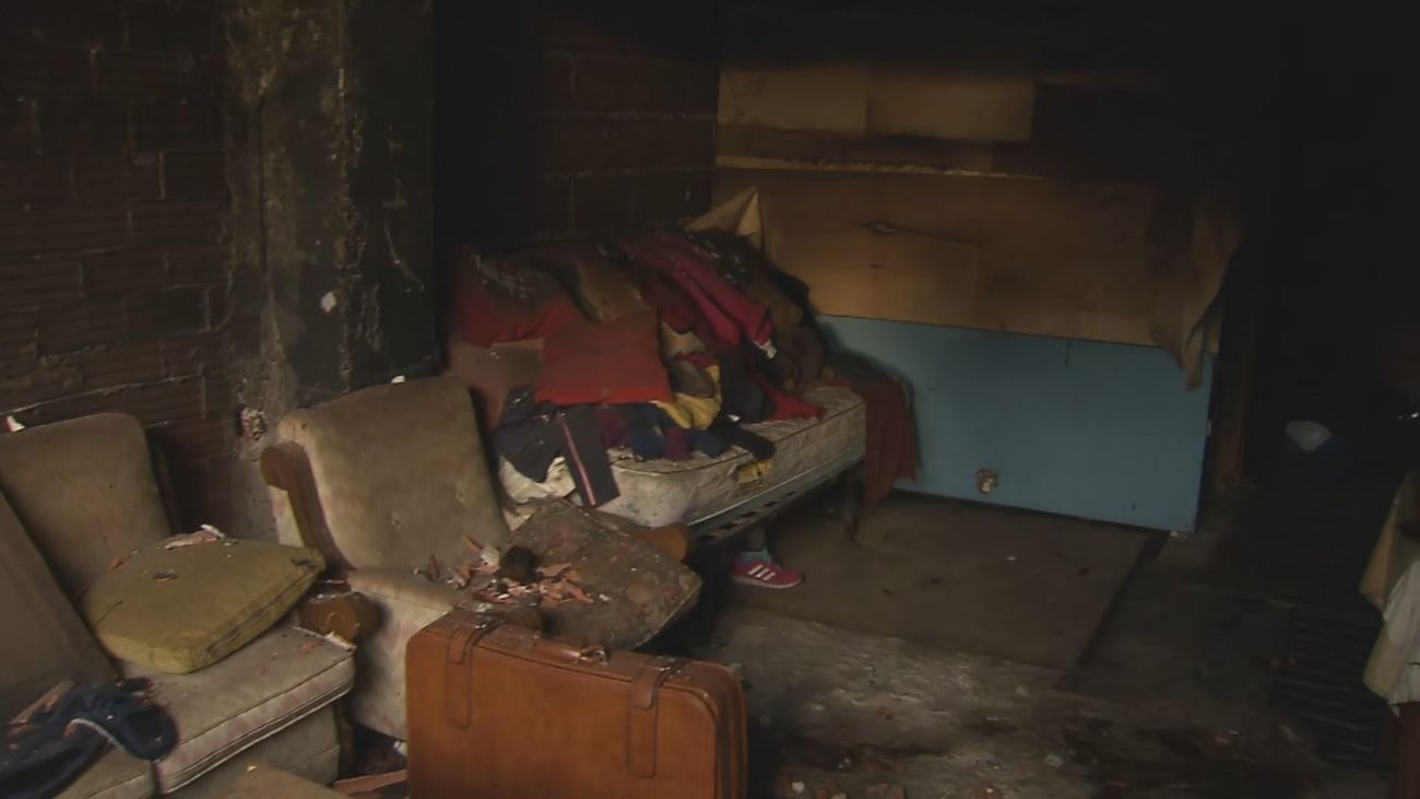 "Una tranquilidad enorme para todos los vecinos", okupas de Carabanchel se van después de 18 años y un incendio