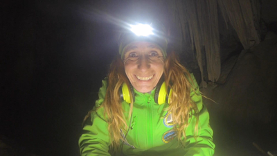 La deportista madrileña, Beatriz Flamini abandona la cueva donde ha estado 500 días sola y aislada