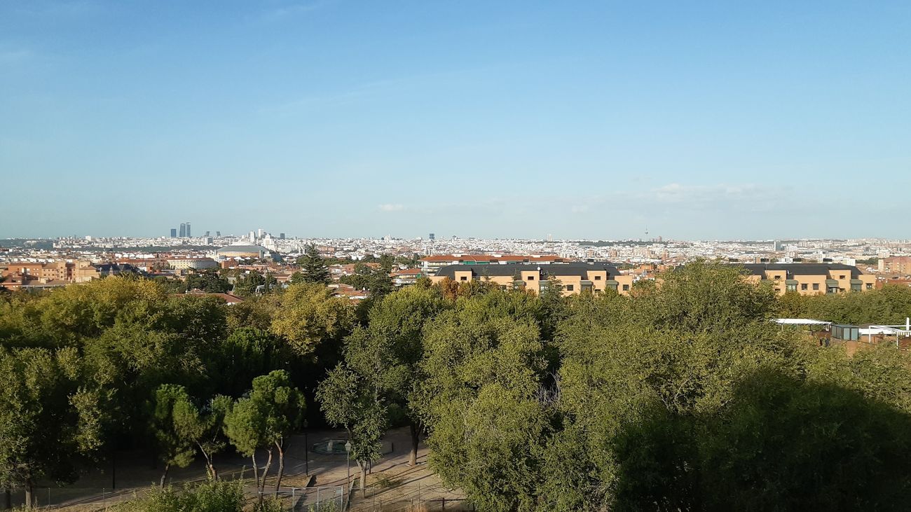 Cielos de Madrid despejado, vista desde Carabanchel