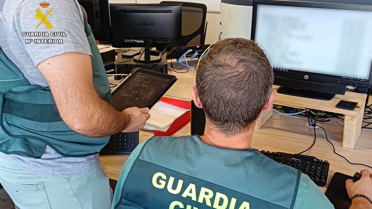 Especialistas en ciberdelincuencia de la Guardia Civil