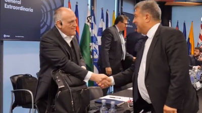 Tebas, sobre el interés del Barça en Nico Williams: “Tendrá que cumplir las normas"