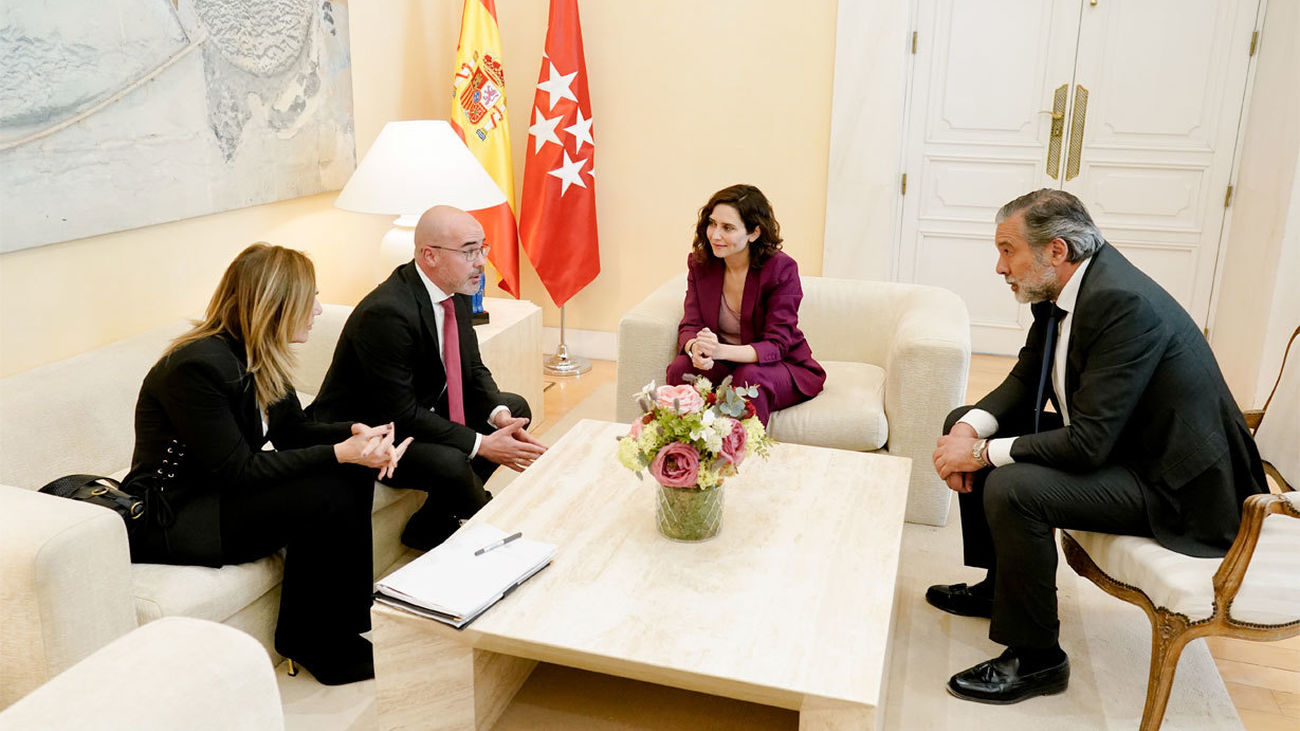 Primera reunión entre Ayuso y Martín con cruce de propuestas y reproches