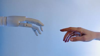 El 40% de los trabajadores españoles preferiría que la Inteligencia Artificial tomase sus decisiones