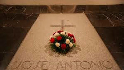 Los restos de José Antonio Primo de Rivera se exhumarán el lunes del Valle de los Caídos