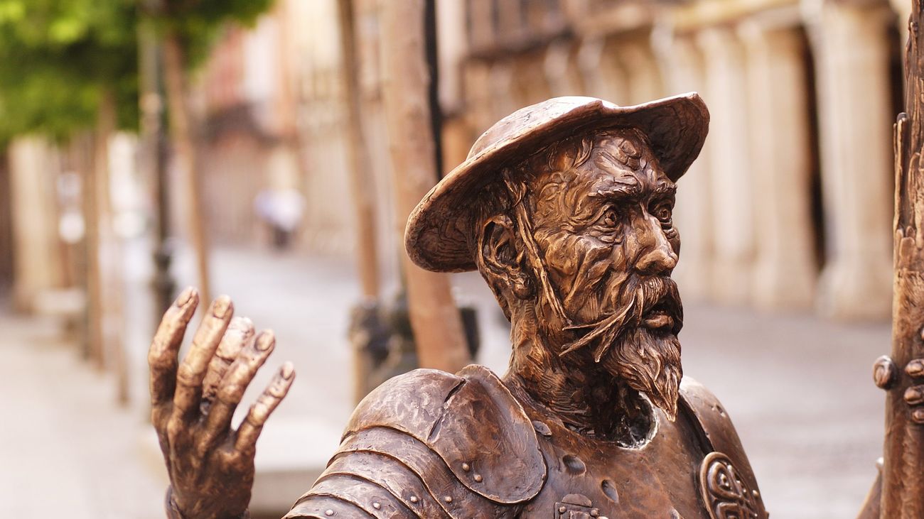 Estatua de Don Quijote en Alcalá de Henares