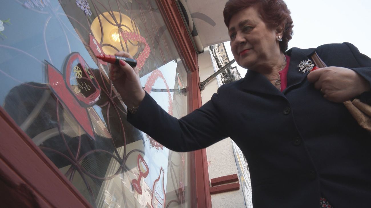 Los mayores de Lavapiés se convierten en artistas urbanos por un día