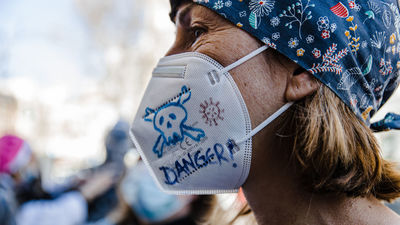 Madrid abre el debate: ¿Es el momento del fin de la obligatoriedad de las mascarillas en centro sanitarios?