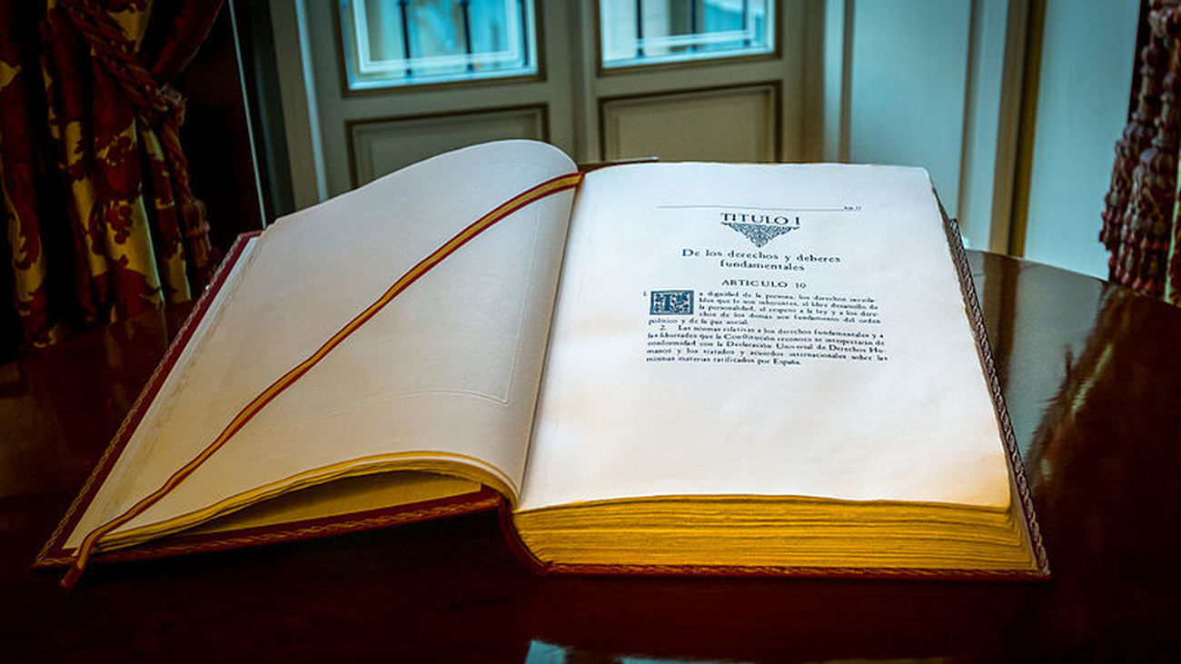 El BOE deroga por error la Constitución, el Código Penal y otras leyes fundamentales