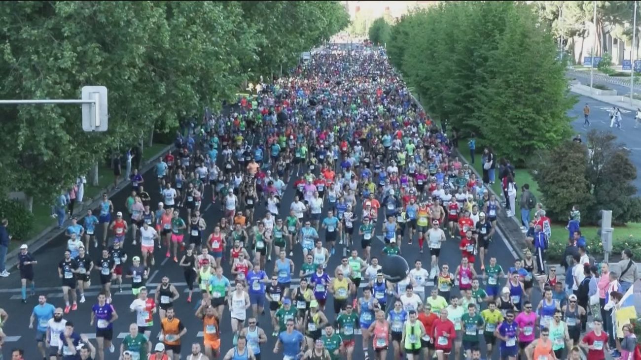 La fiesta de la Maratón de Madrid reúne a más de 35.000 corredores en la capital