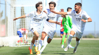El Real Madrid golea 5-0 al Atlético y acaricia el título de la Liga juvenil