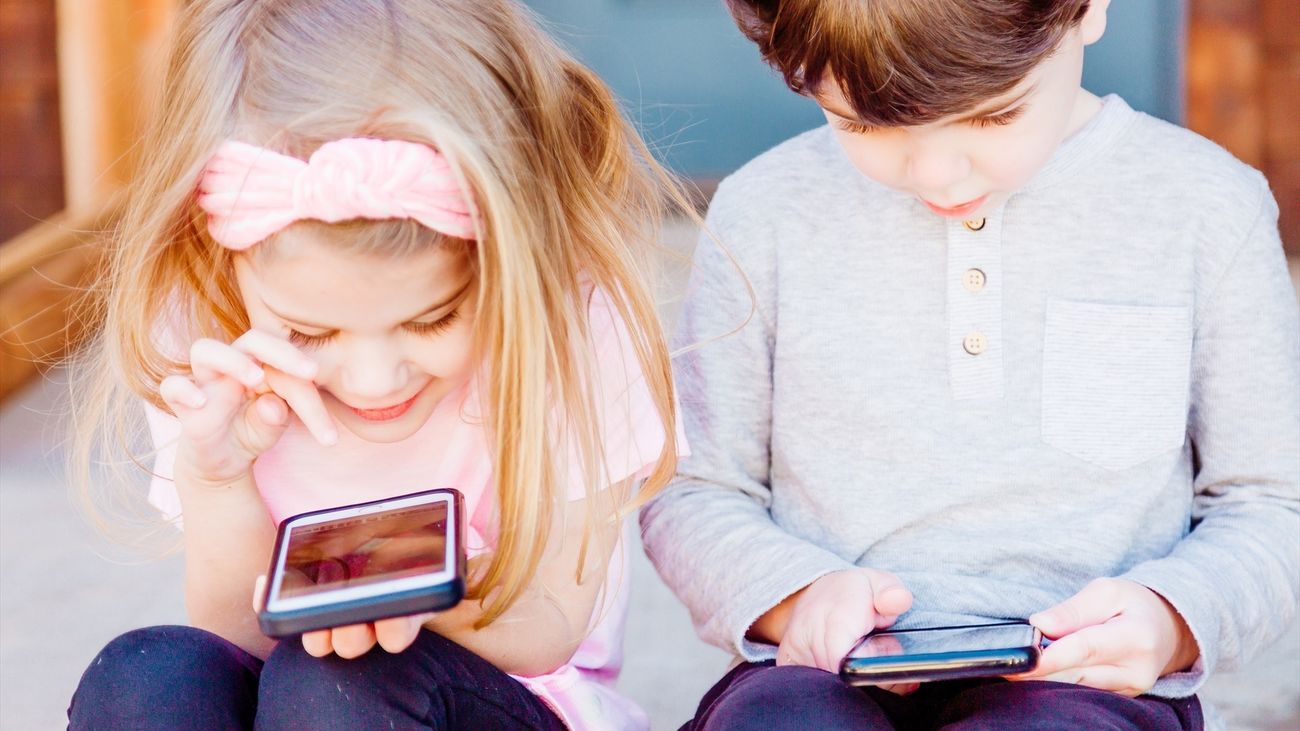 ¿Cómo se debe educar a los menores para que no caigan en comportamientos peligrosos?