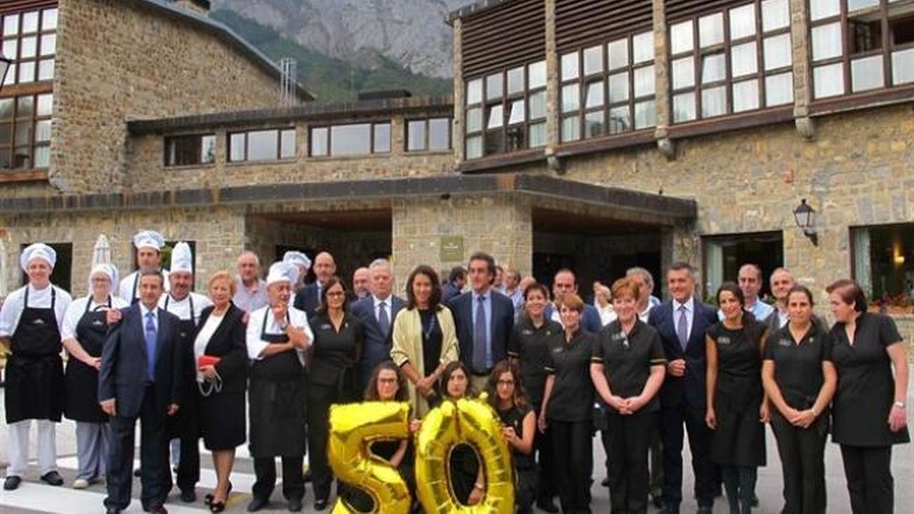 Paradores Nacionales busca cinco personas para formarles como futuros directores