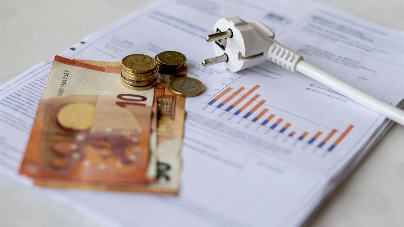 Ahora lo que compensa es la tarifa regulada de la luz