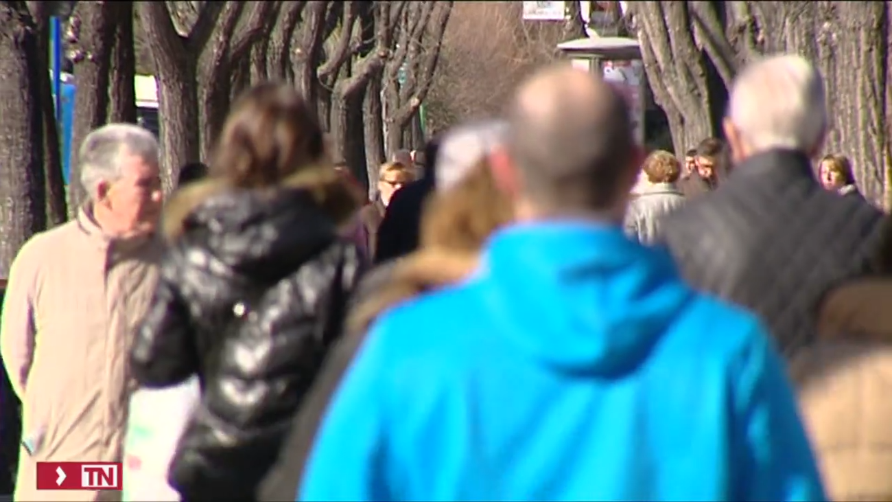 El salario real por hora ha bajado en España casi el doble que en la OCDE