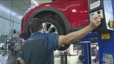 Escasez de piezas y falta de mecánicos en los talleres