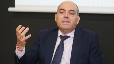 Lorenzo Amor (CEOE): "Si Díaz tiene tantos problemas con los salarios, que baje las cotizaciones"